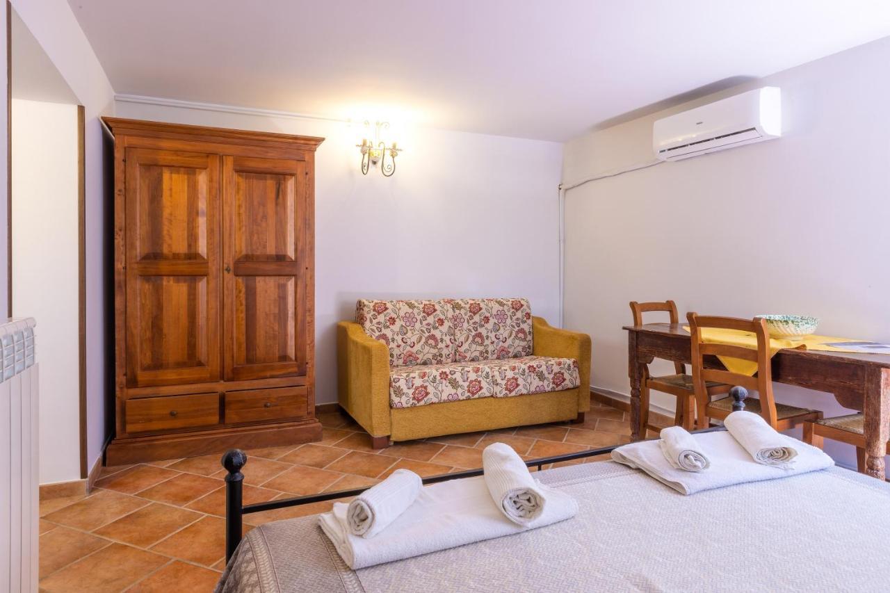 Casa Ulmi Con Piscina Panzió Uggiano la Chiesa Kültér fotó