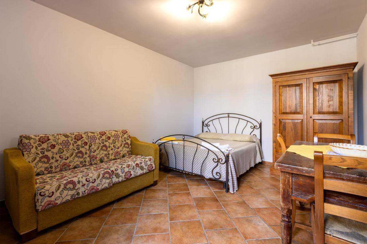 Casa Ulmi Con Piscina Panzió Uggiano la Chiesa Kültér fotó
